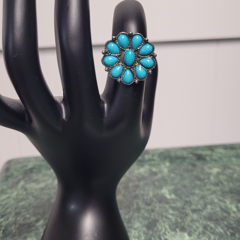 Hand Crafted Turquoise Petal Ring Size 7
